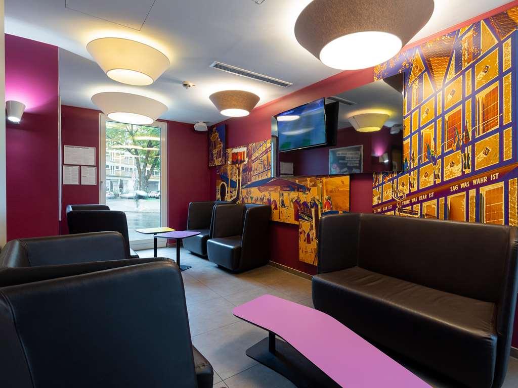 B&B Hotel Düsseldorf-City Interieur foto